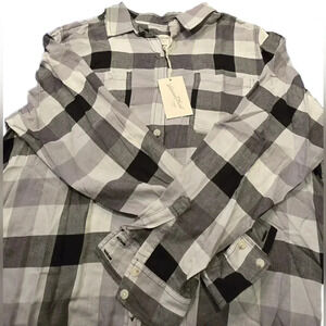 Universal Thread, Size XL, Black/White Plaid Longsleeve